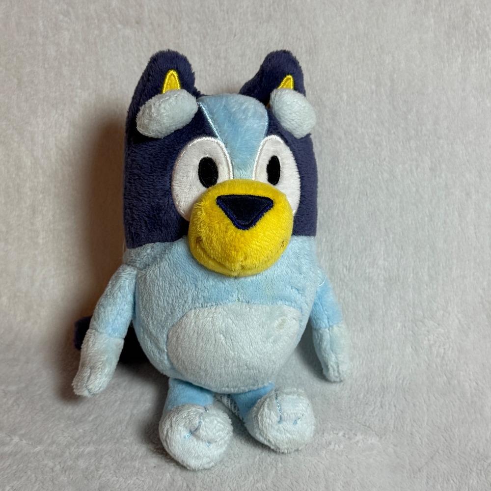 Bluey Friends SCHOOL TIME BLUEY 8" Plush Dog Bluey with Detachable Backpack